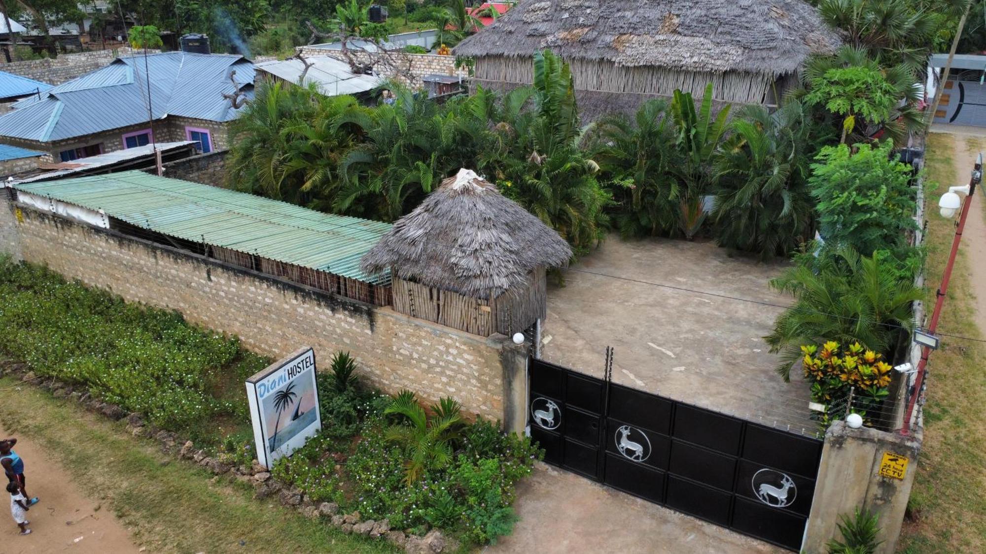 Diani Hostel Diani Beach Exterior photo