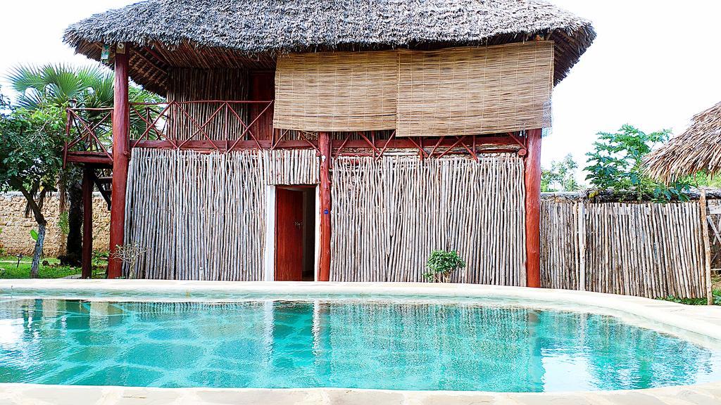 Diani Hostel Diani Beach Exterior photo