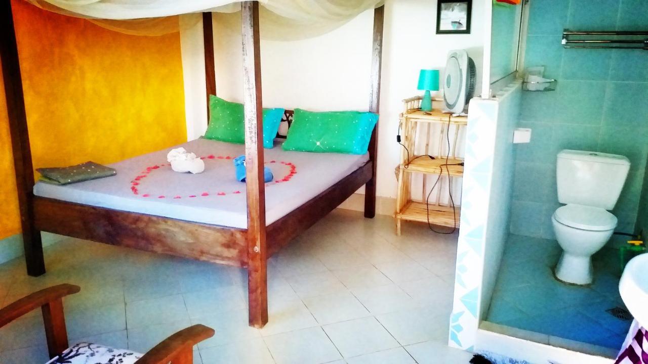 Diani Hostel Diani Beach Exterior photo